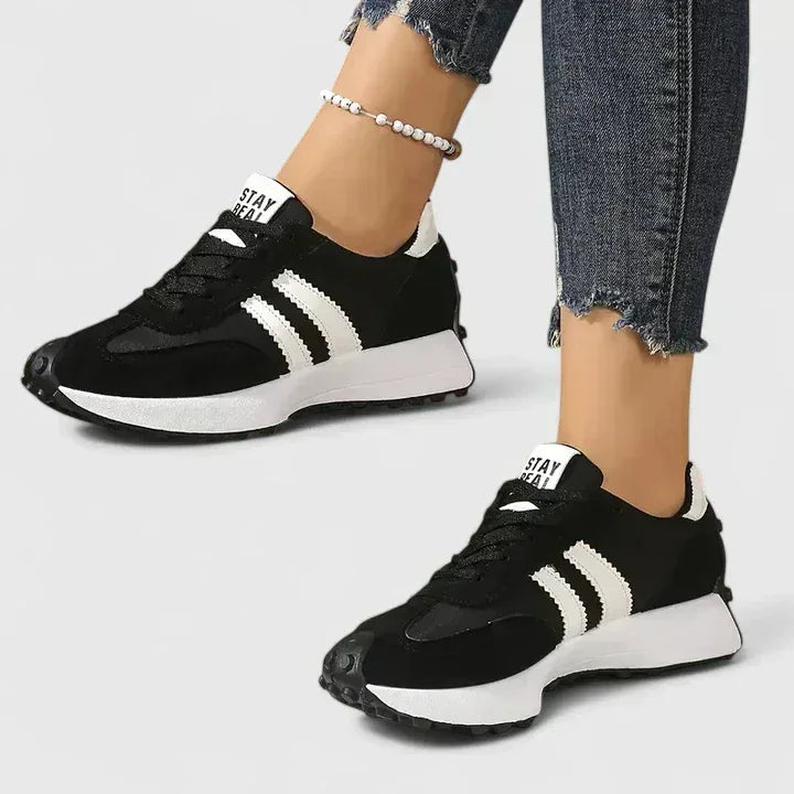 Danyzheiah | Orthopedic Sneakers - Sarah and Emma Portland