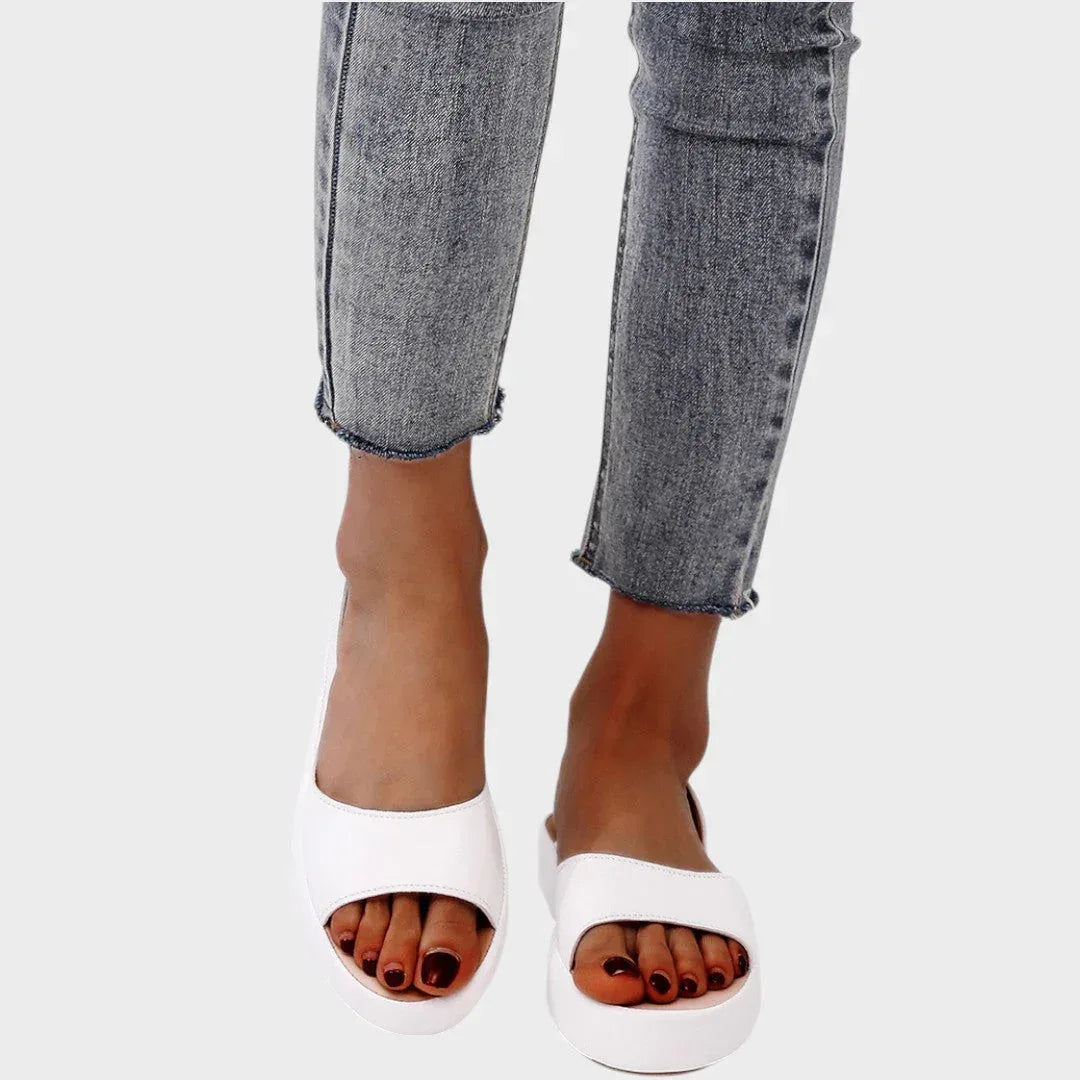 Caryzzaa | Orthopedic Sandals - Sarah and Emma Portland