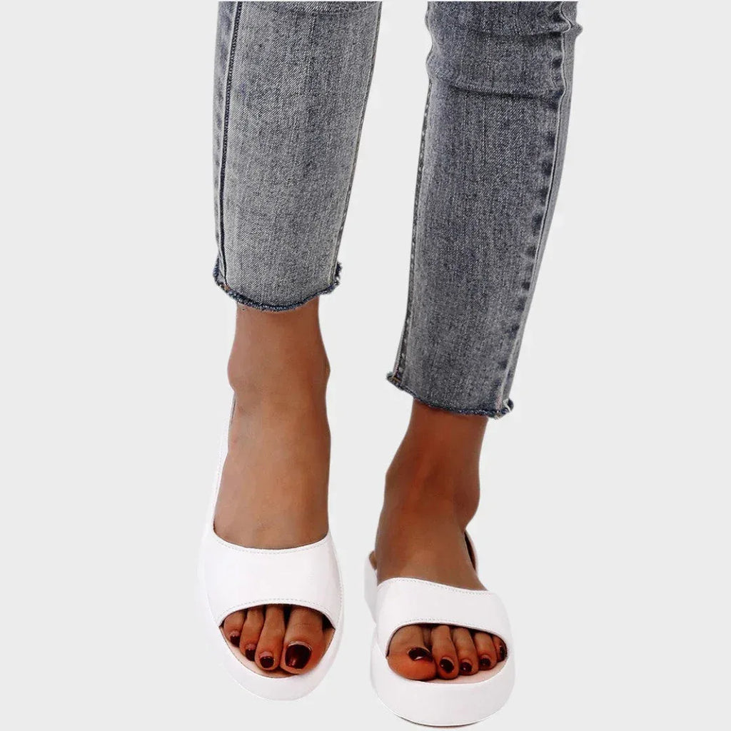 Caryzzaa | Orthopedic Sandals - Sarah and Emma Portland