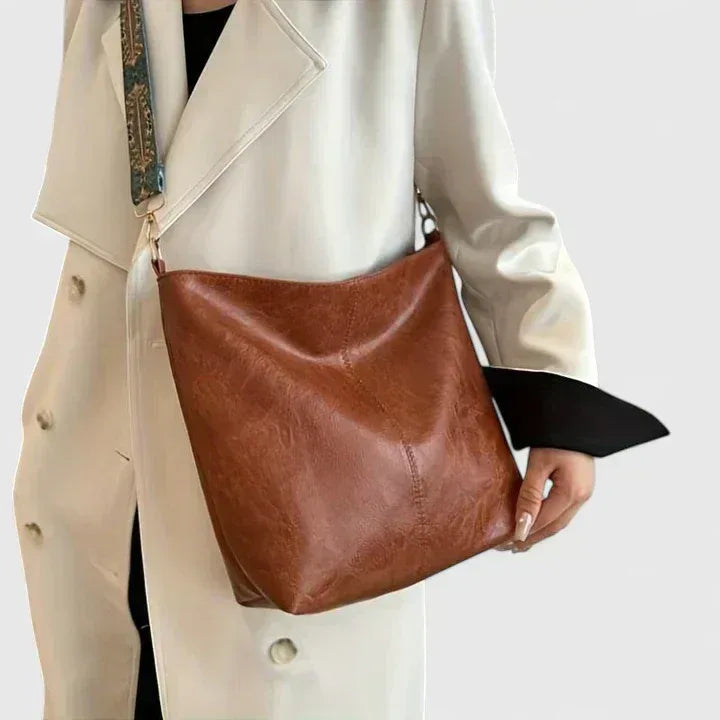 Elyzandraa | Sophisticated Handbag - Sarah and Emma Portland